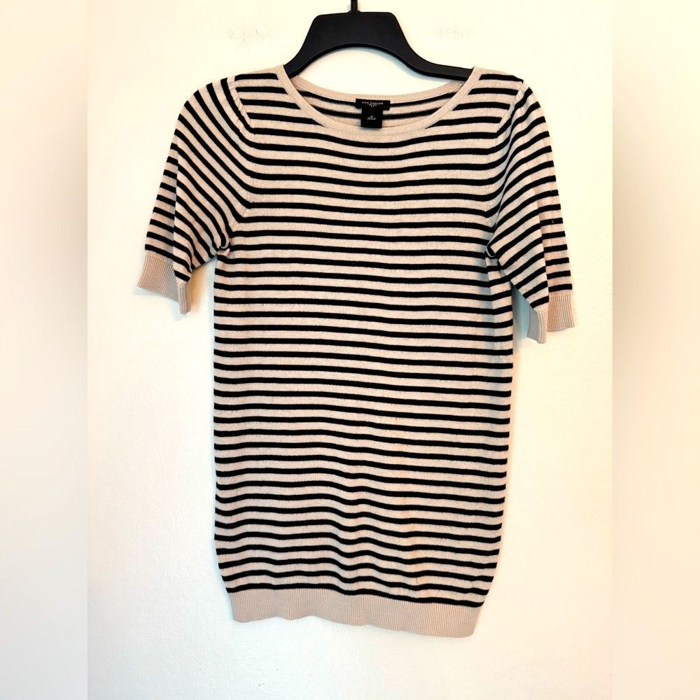 Ann Taylor Black and Cream Crew Neck Shirt - Size XS